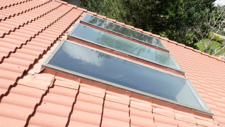 Roof skylight
