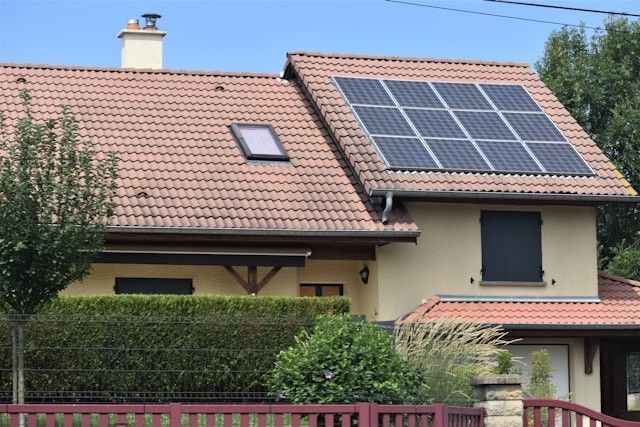 Roof solar panel