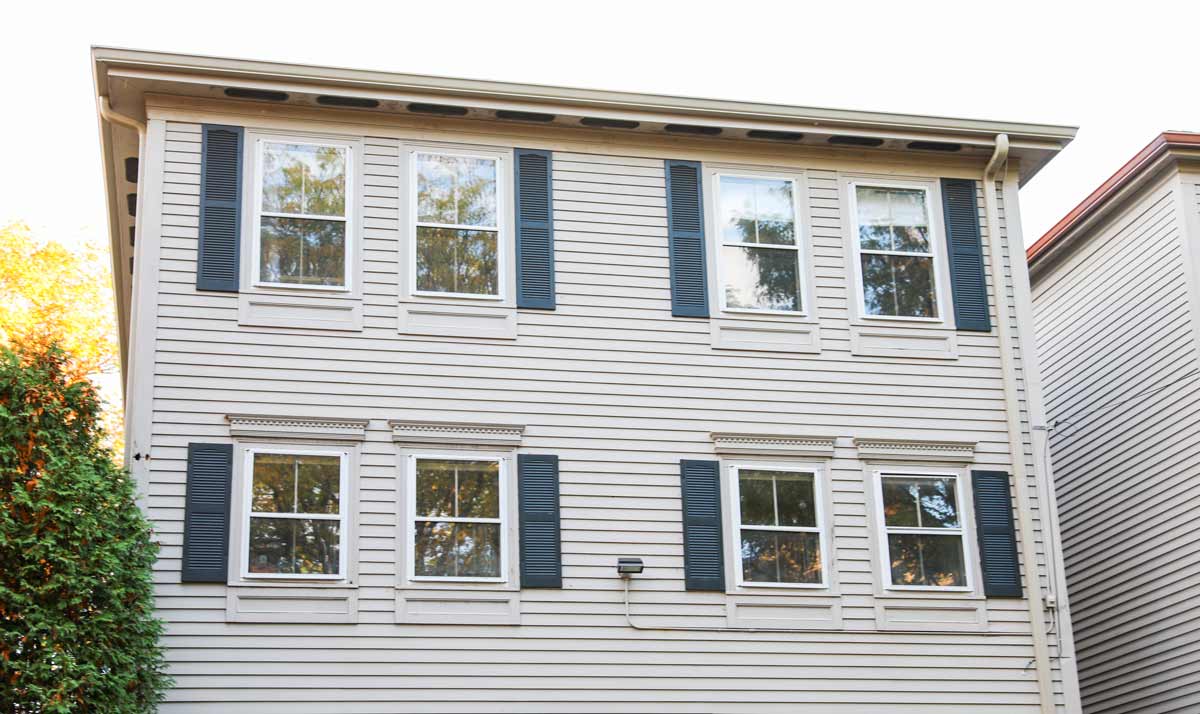 Choose the Right Vinyl Siding for Long-Term Value