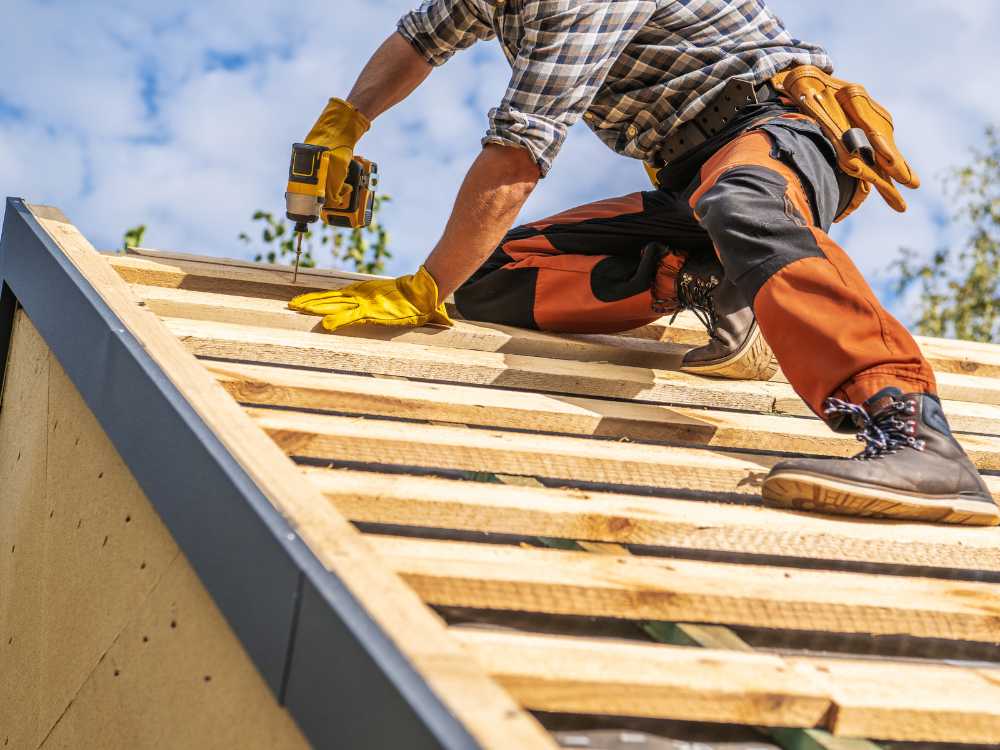 roof contractor working
